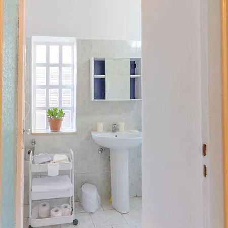Zen Retreat Per Coppie Con Jacuzzi - Dehor E Garage Privato - Check In Automatico E Climatizzatore