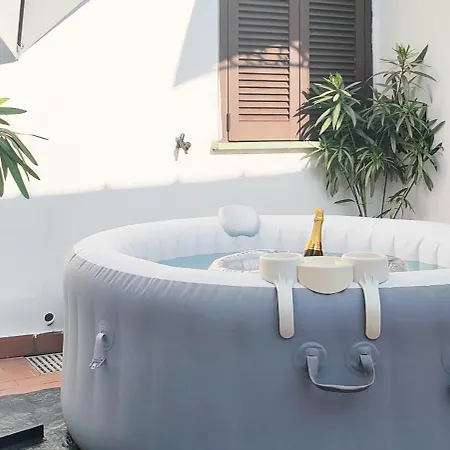 Zen Retreat Per Coppie Con Jacuzzi - Dehor E Garage Privato - Check In Automatico E Climatizzatore