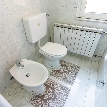 Zen Retreat Per Coppie Con Jacuzzi - Dehor E Garage Privato - Check In Automatico E Climatizzatore Apartmán