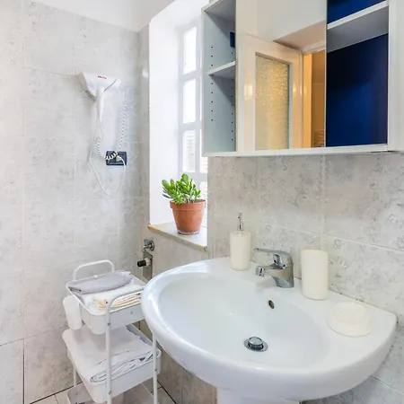 Zen Retreat Per Coppie Con Jacuzzi - Dehor E Garage Privato - Check In Automatico E Climatizzatore * Casale Monferrato